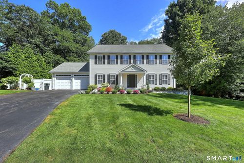 72 Westport Pl, Milford, CT, 06461-9147 | Card Image