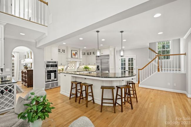 Chef's kitchen | Image 15