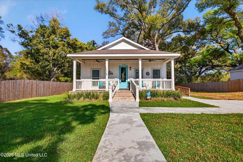a-2208 Gulf Ave, Gulfport, MS, 39501-3425 | Card Image