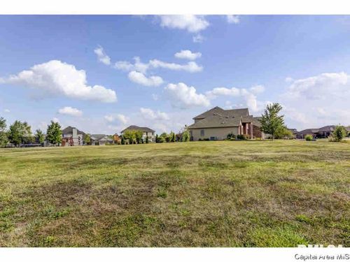 400 Ramblewood Dr, Chatham, IL, 62629 | Card Image