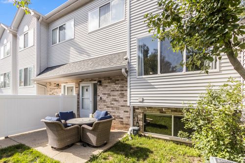e-272 Park Ridge Ln, Aurora, IL, 60504-6158 | Card Image