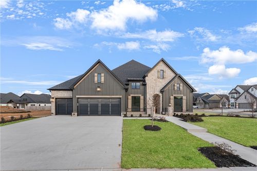 8801 W Comet Dr, Bentonville, AR, 72713-5234 | Card Image