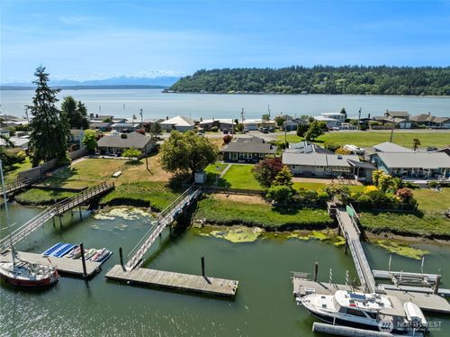 8145 Sandy Hook Ter, Clinton, WA, 98236-8922 | Card Image