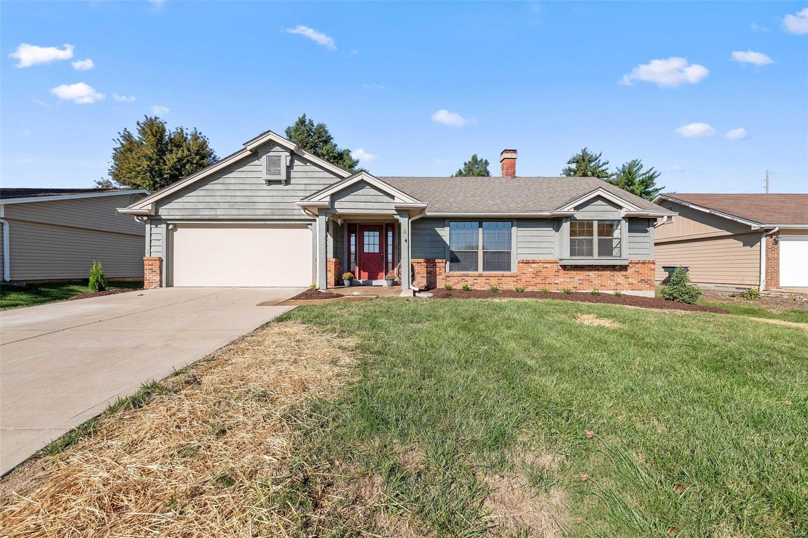 Crescent Hills Dr, Saint Peters, MO 63376