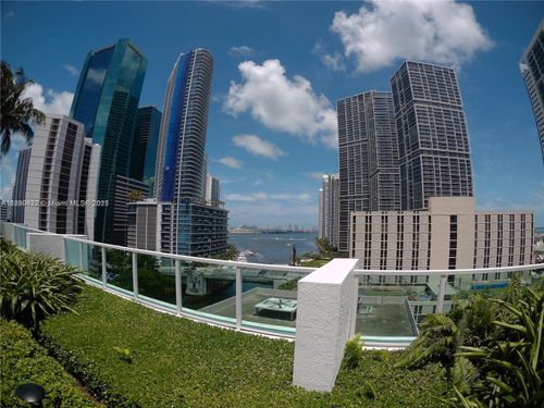 apt-3010-31 Se 5th St, Miami, FL, 33131-2525 | Card Image
