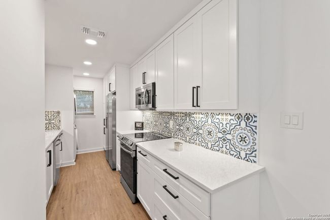 APT-101 - 2718 Old Field Dr, Townhouse with 2 bedrooms, 3 bathrooms and null parking in San Antonio TX | Image 9