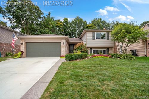 41961 Saltz Rd, Canton, MI, 48187-3726 | Card Image