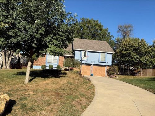 1004 Se Gingerbread Ct, Blue Springs, MO, 64014-3607 | Card Image