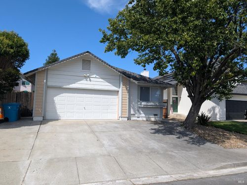 349 Zachary Dr, Vacaville, CA, 95687-7843 | Card Image