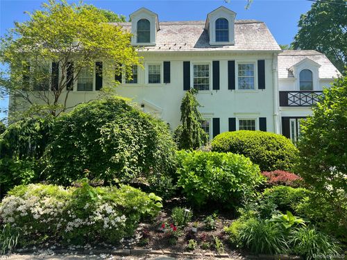 225 Pennsylvania Ave, Mount Vernon, NY, 10552-1420 | Card Image