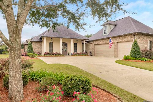 5422 Cypress Point Ln, Gonzales, LA, 70737-8619 | Card Image