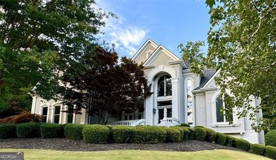 201 Southampton Circle, House other with 5 bedrooms, 5 bathrooms and 3 parking in Johns Creek GA | Image 1