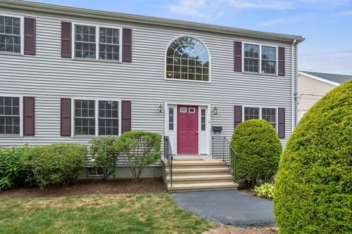 6-6 Mcculloch St, Needham Heights, MA, 02494-1318 | Card Image