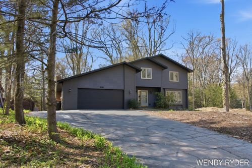 1086 Post Ave, Holland, MI, 49424-2550 | Card Image