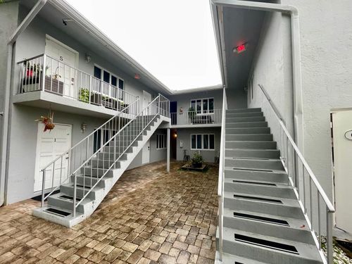 3-820 Ne 17th Avenue, Fort Lauderdale, FL, 33304 | Card Image
