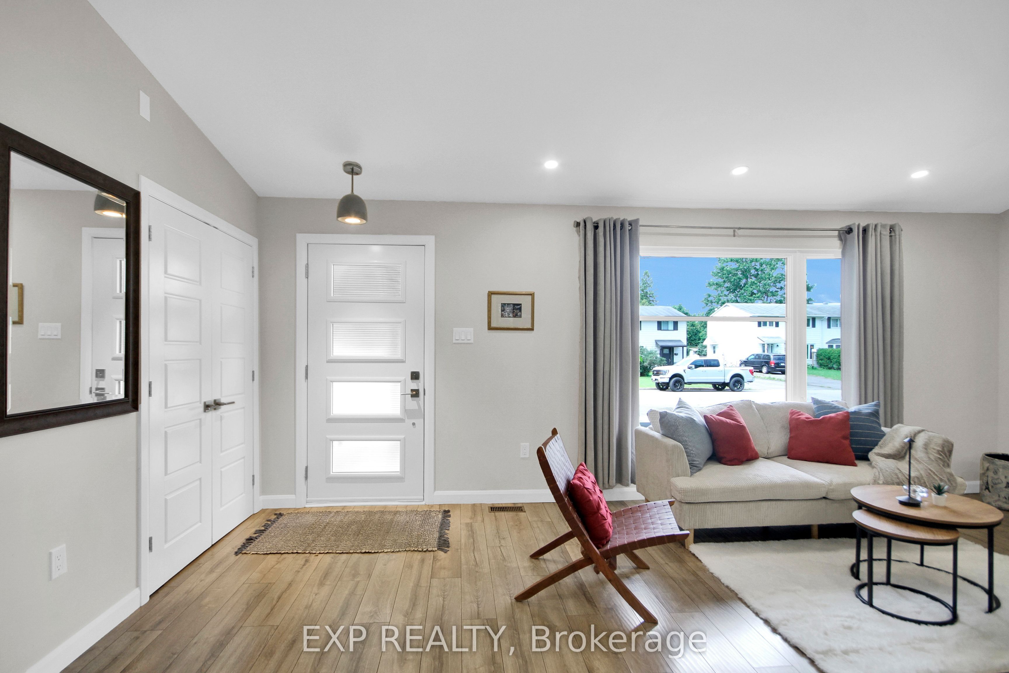 Residential in Cyrville - Carson Grove - Pineview 3