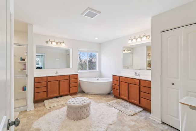 1342 Highpoint Ct, House other with 5 bedrooms, 5 bathrooms and 2 parking in Bartlett IL | Image 34