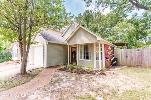 302 Indian Summer Ln, Clinton, MS, 39056-4194 | Card Image