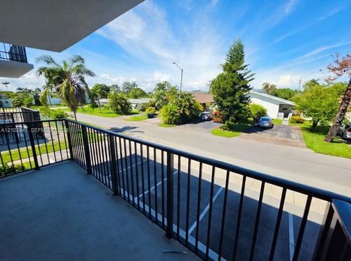 219-1100 Ne 1st Ct, Hallandale Beach, FL, 33009 | Card Image
