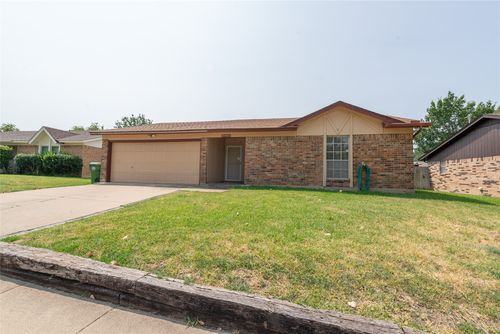 6412 Rebecca Ln, Watauga, TX, 76148-3227 | Card Image