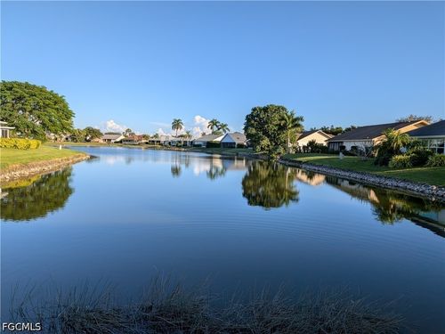 104 Fleur De Lis Ln, NAPLES, FL, 34112-7121 | Card Image