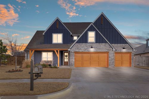 14229 College Ave, Bixby, OK, 74008-5182 | Card Image