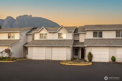 a22-315 E Park St, North Bend, WA, 98045-8121 | Card Image
