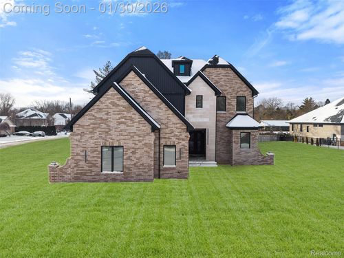 5321 Rochester Rd, TROY, MI, 48085-3427 | Card Image