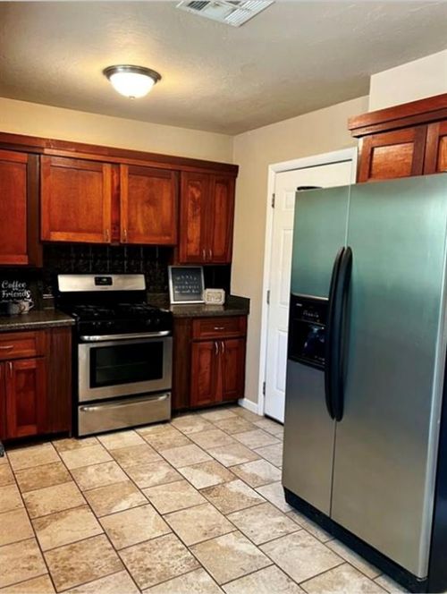 411 E Chestnut, Noble, OK, 73068 | Card Image