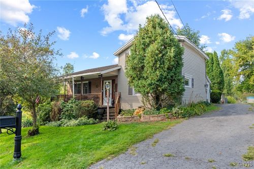 8129 High St, Montezuma, NY, 13117-1716 | Card Image