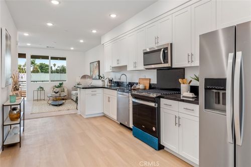 1176 Santo Antonio Dr, Colton, CA, 92324-4215 | Card Image