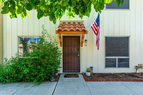 18-8241 N Central Ave, Phoenix, AZ, 85020-3561 | Card Image