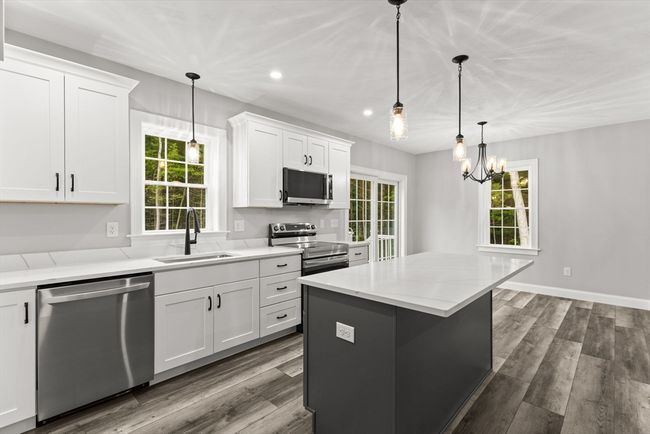 10 Leonard St, House other with 4 bedrooms, 3 bathrooms and 6 parking in Lakeville MA | Image 19