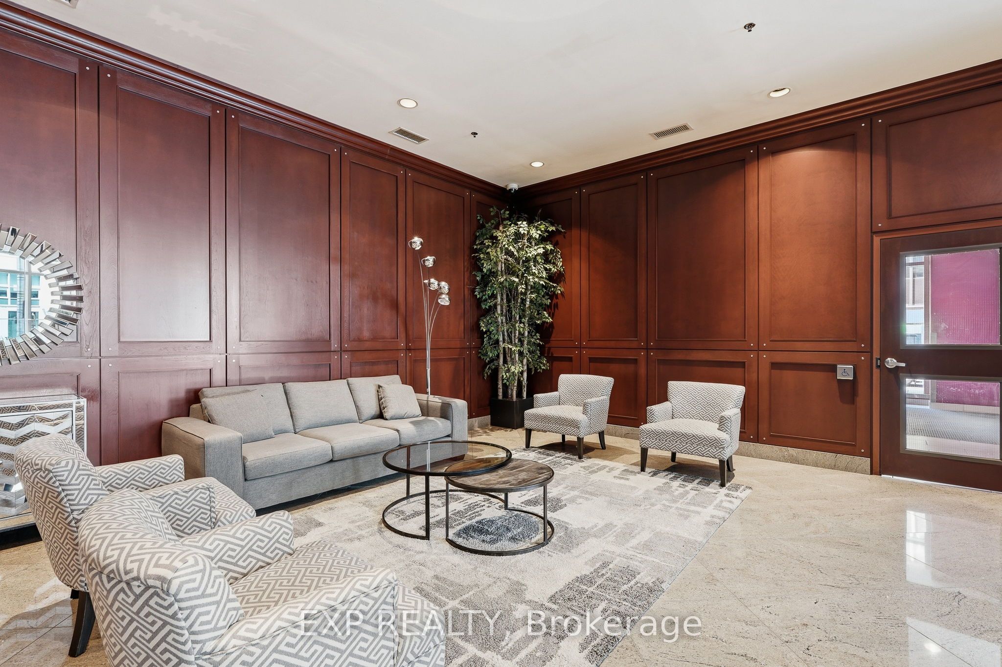 Residential in Lower Town - Sandy Hill 4
