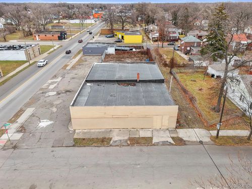 4300 E 7 Mile Rd, Detroit, MI, 48234-2018 | Card Image