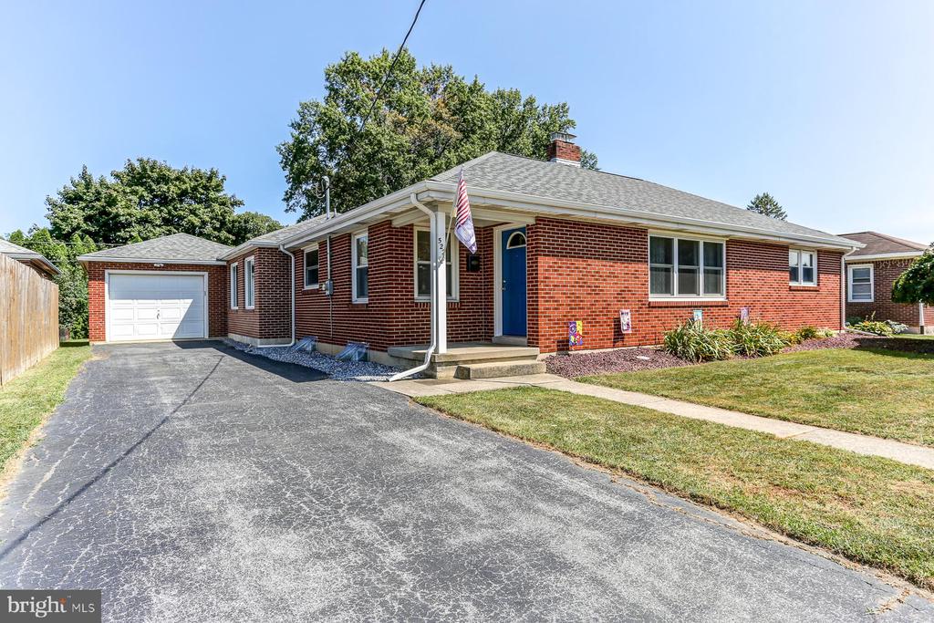 Grant St, Palmyra, PA 17078