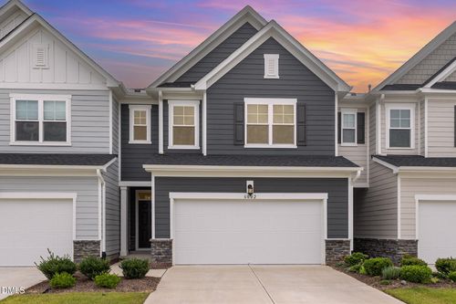 6002 Renew Pl, Raleigh, NC, 27616-4370 | Card Image