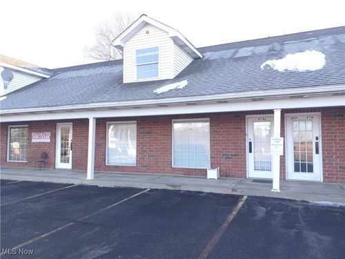 8754 Cleveland Ave Nw, North Canton, OH, 44720-7902 | Card Image