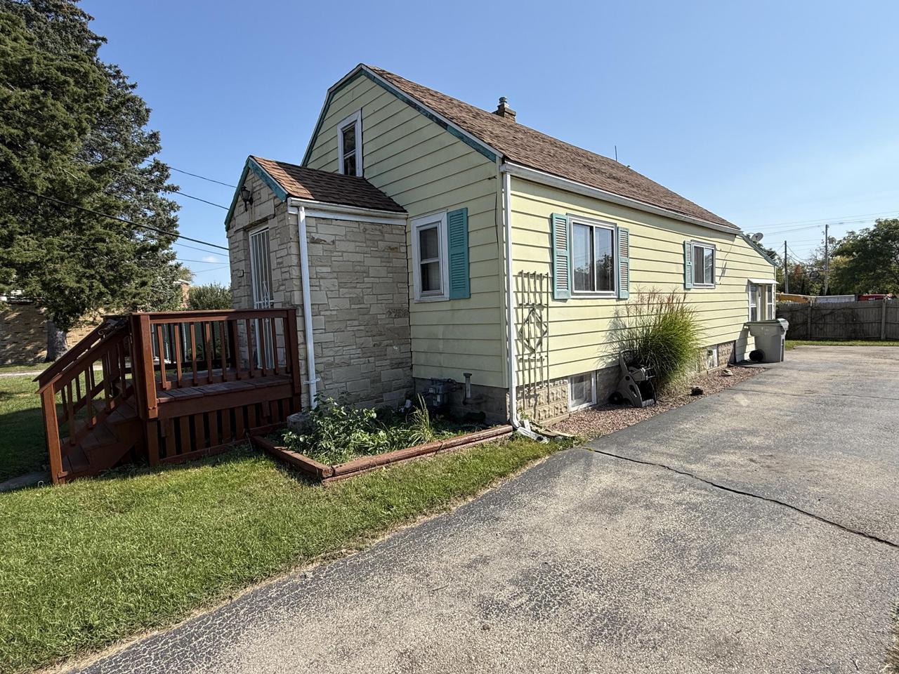 Mill Rd, Milwaukee, WI 53218