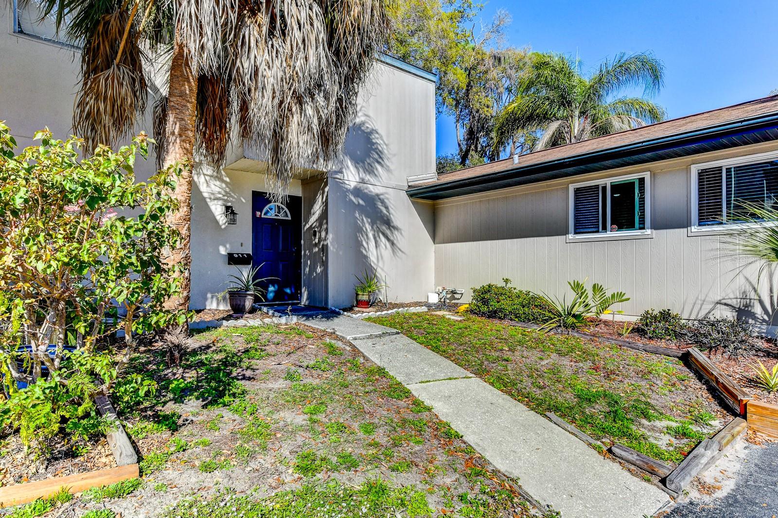 Byron Ln, Sarasota, FL 34243