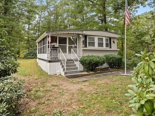 32-6 S Meadow Vlg, Carver, MA, 02330-1816 | Card Image