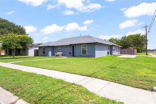 217 Carmel Dr, Portland, TX, 78374-2503 | Card Image