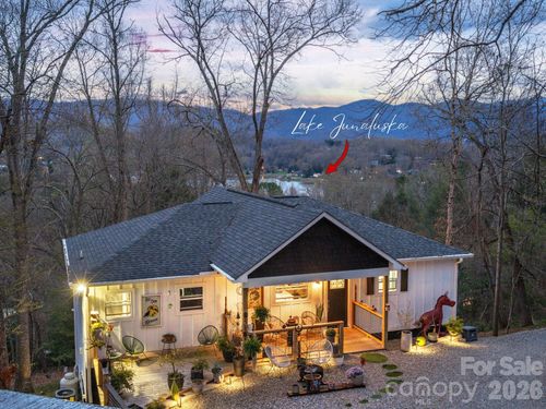 56 Kammerer Dr, Waynesville, NC, 28785-5800 | Card Image