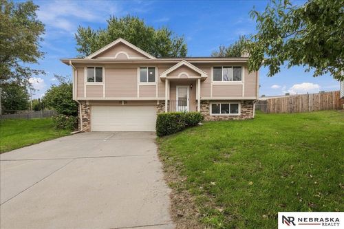 3525 W Dutchman Circle, Bellevue, NE, 68123 | Card Image