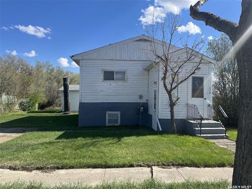 316 6th Avenue W, Rosetown, SK, S0L2V0 | Card Image