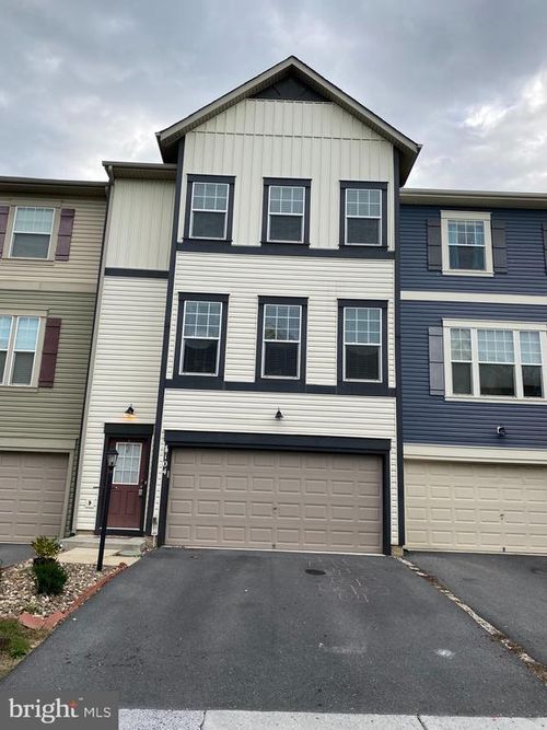 104 Gretchen Ct, STEPHENSON, VA, 22656-1890 | Card Image