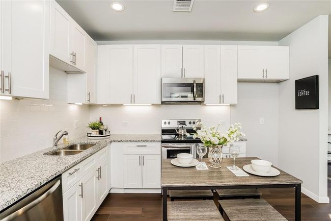 4927 Dalhart Dr, Townhouse with 2 bedrooms, 3 bathrooms and 1 parking in Spring TX | Image 4