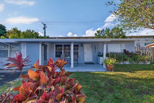1211 Ne 35th St, Pompano Beach, FL, 33064-6235 | Card Image