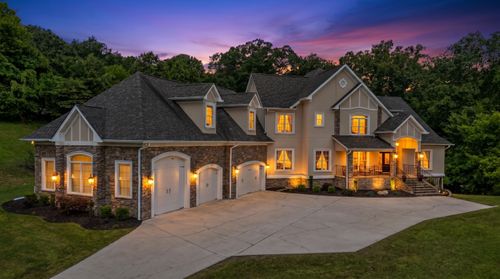 2023 River Bluff Dr, Hixson, TN, 37343-6019 | Card Image