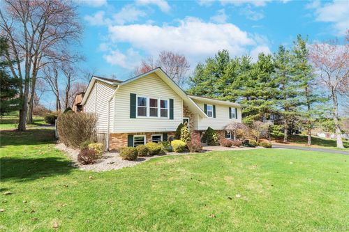 4 Tanglewood Ln, Poughkeepsie, NY, 12603-3764 | Card Image